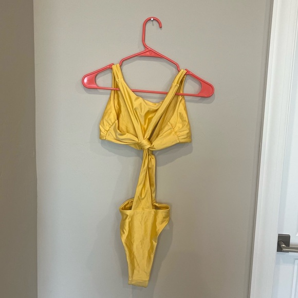 Riot Swim Yellow Poppy Dash One Piece Swimsuit Size Small - Picture 4 of 4
